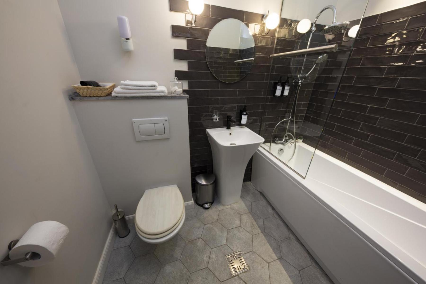 Athenaeum Spacious& Cozy 1Br Prime Location W Balcony Bucureşti Ngoại thất bức ảnh